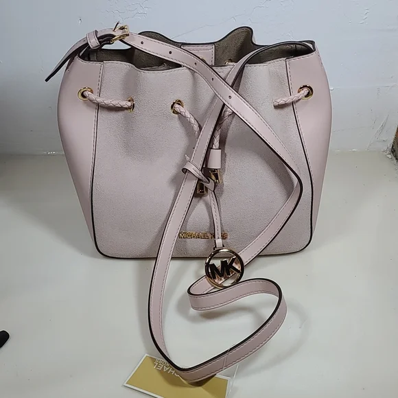 Michael Kors Phoebe Medium Bucket Bag – Powder Blush, NWT (MSRP: $498)